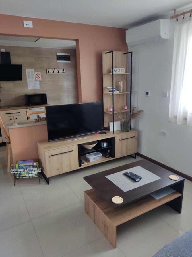 Apartmani Sladjana Novi Sad Eksteriør billede